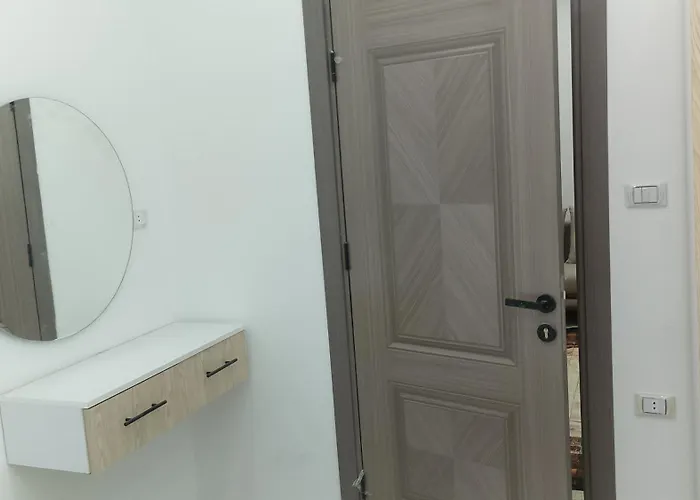 Apartment ب *